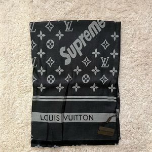 LV Supreme Scarf
